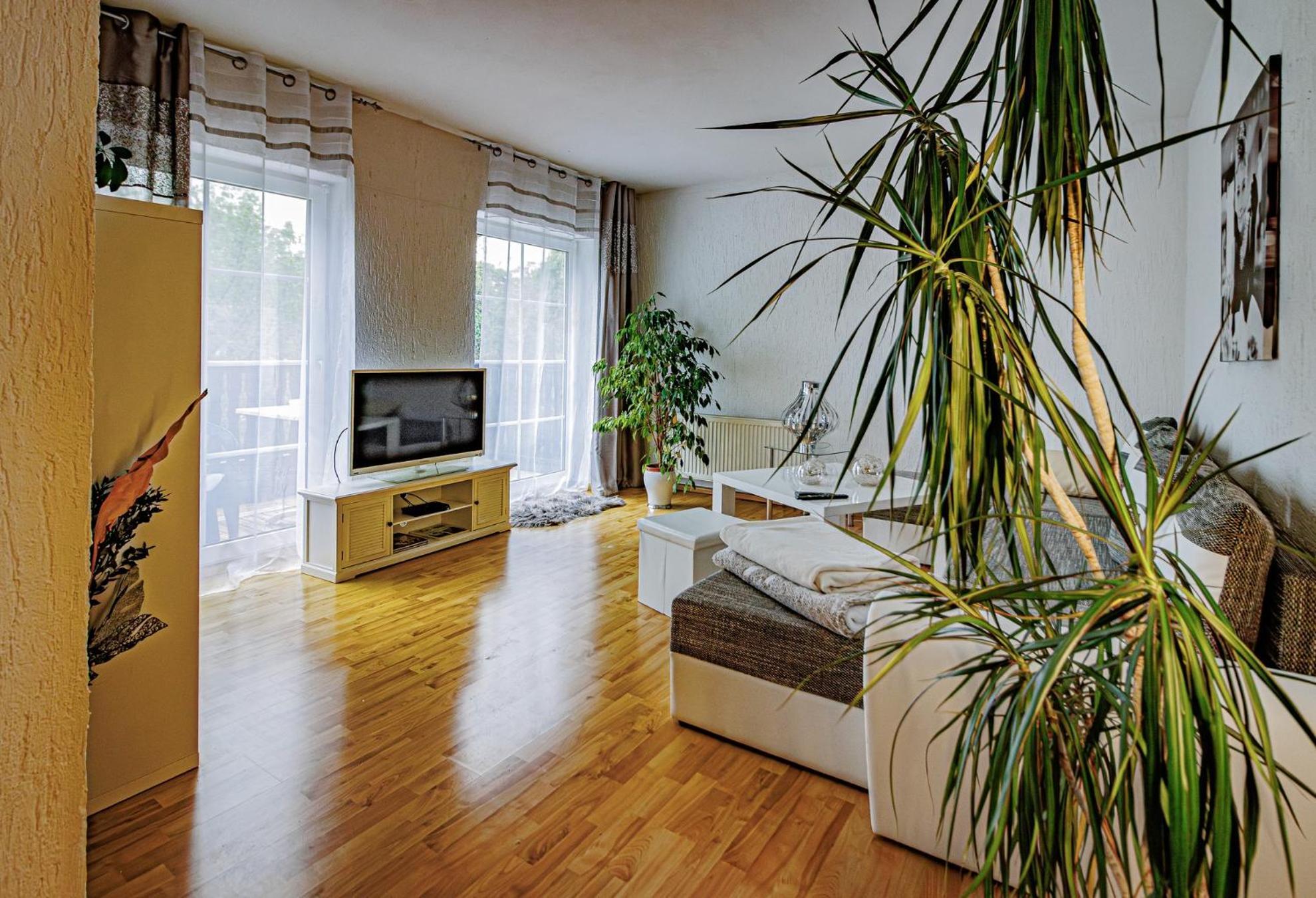 Wohnen Ueber Einem Mediterranen Restaurant,Apartment 2 Oder 3 Λειψία Εξωτερικό φωτογραφία