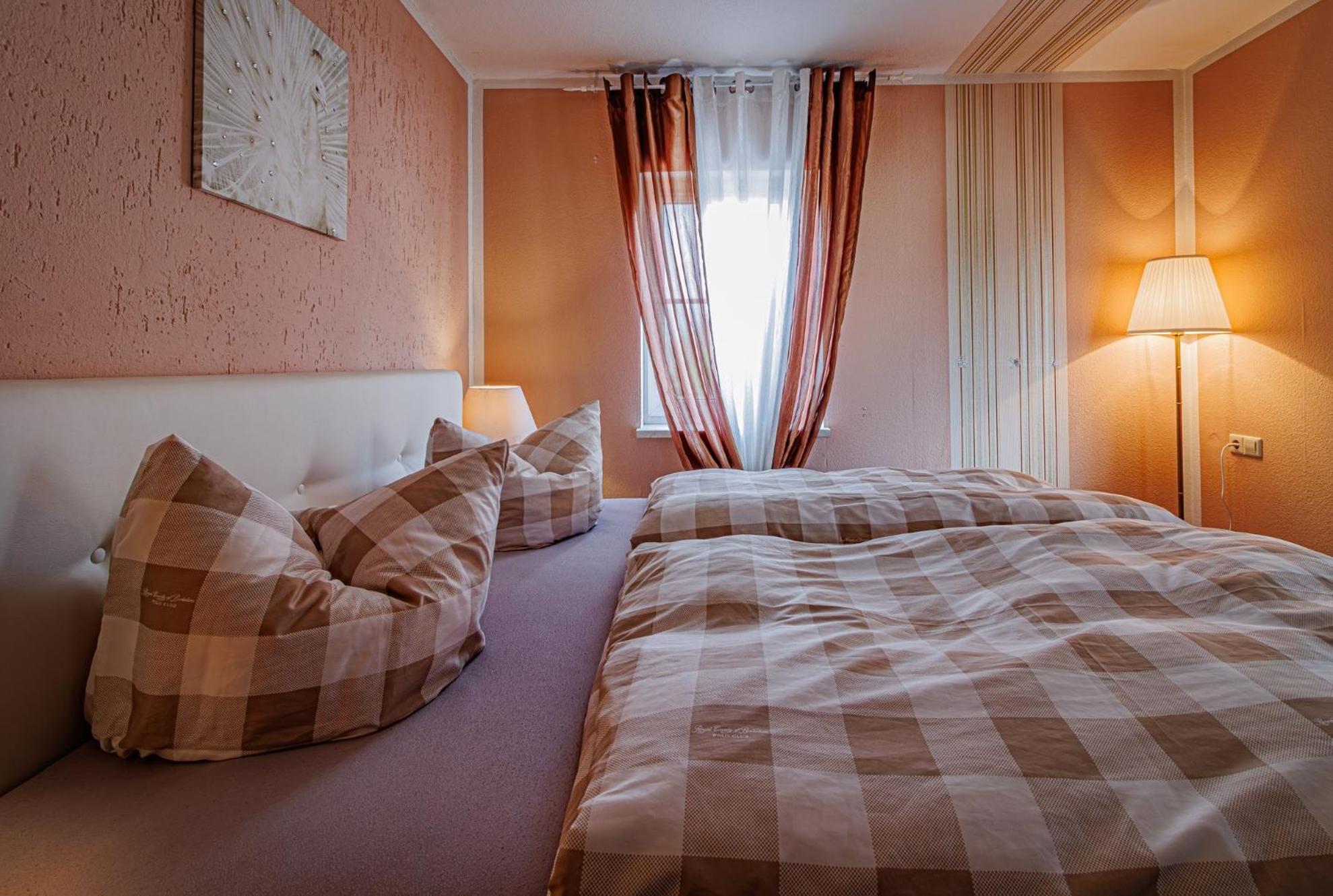 Wohnen Ueber Einem Mediterranen Restaurant,Apartment 2 Oder 3 Λειψία Εξωτερικό φωτογραφία