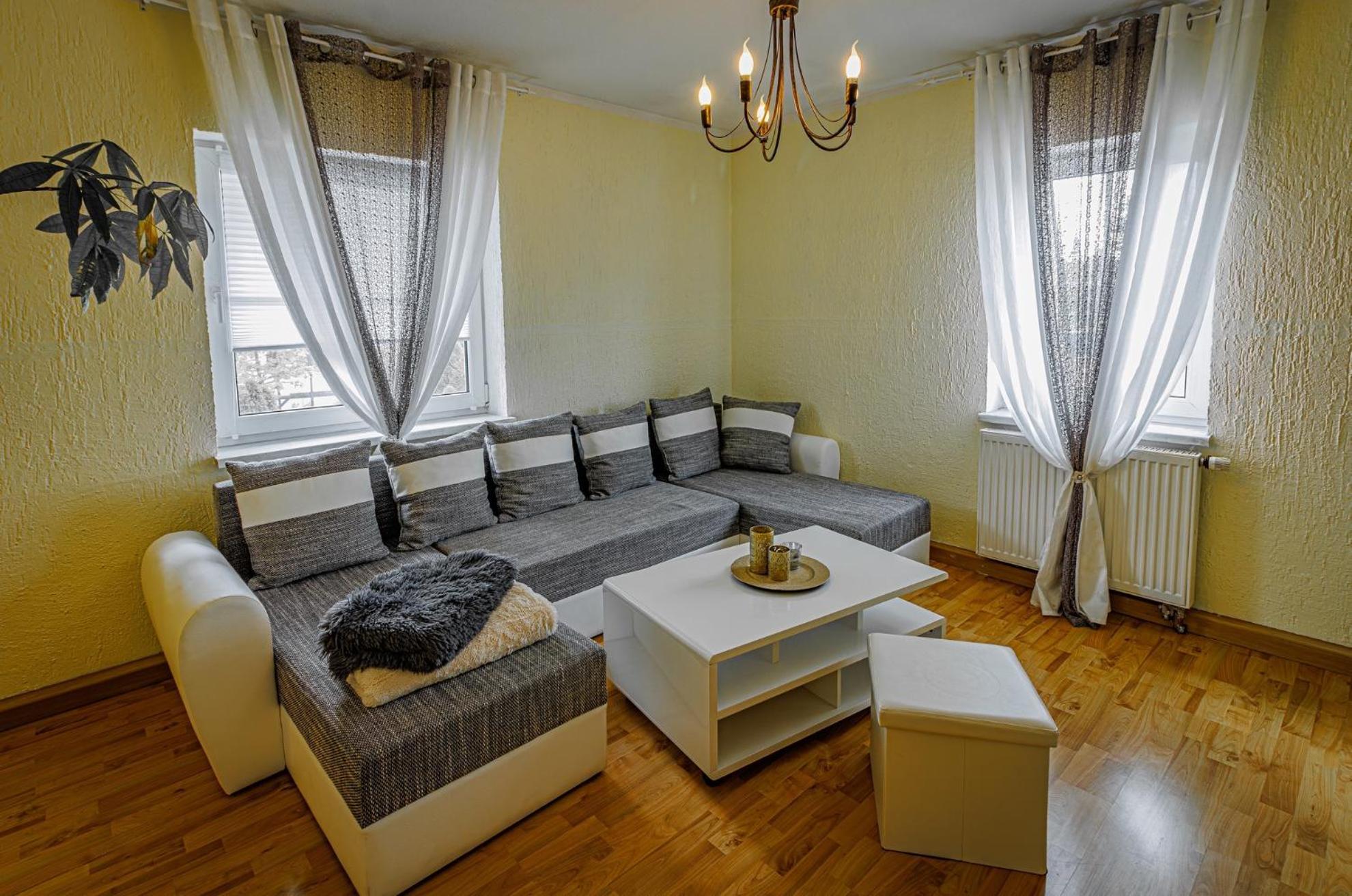 Wohnen Ueber Einem Mediterranen Restaurant,Apartment 2 Oder 3 Λειψία Εξωτερικό φωτογραφία