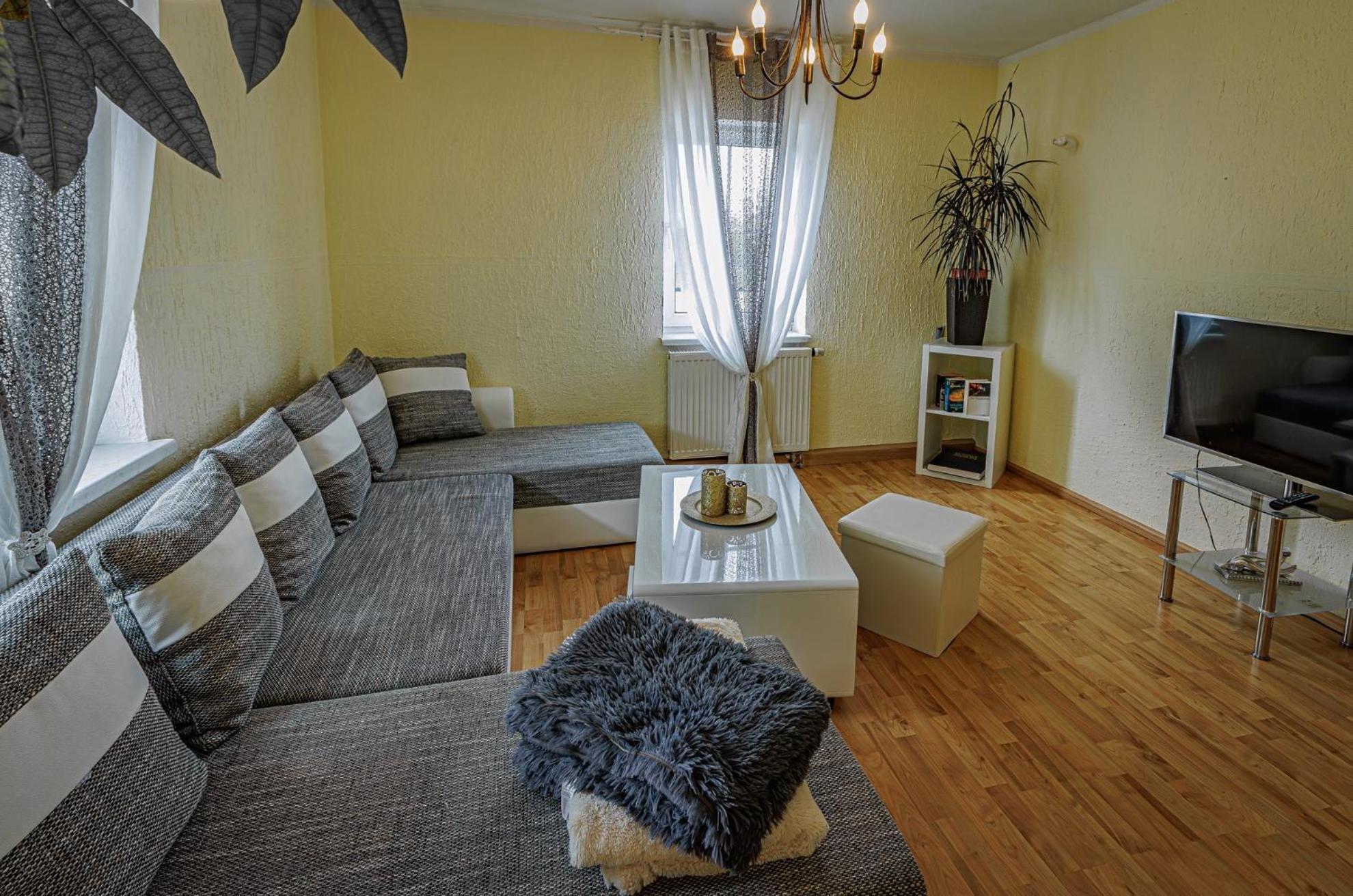 Wohnen Ueber Einem Mediterranen Restaurant,Apartment 2 Oder 3 Λειψία Εξωτερικό φωτογραφία