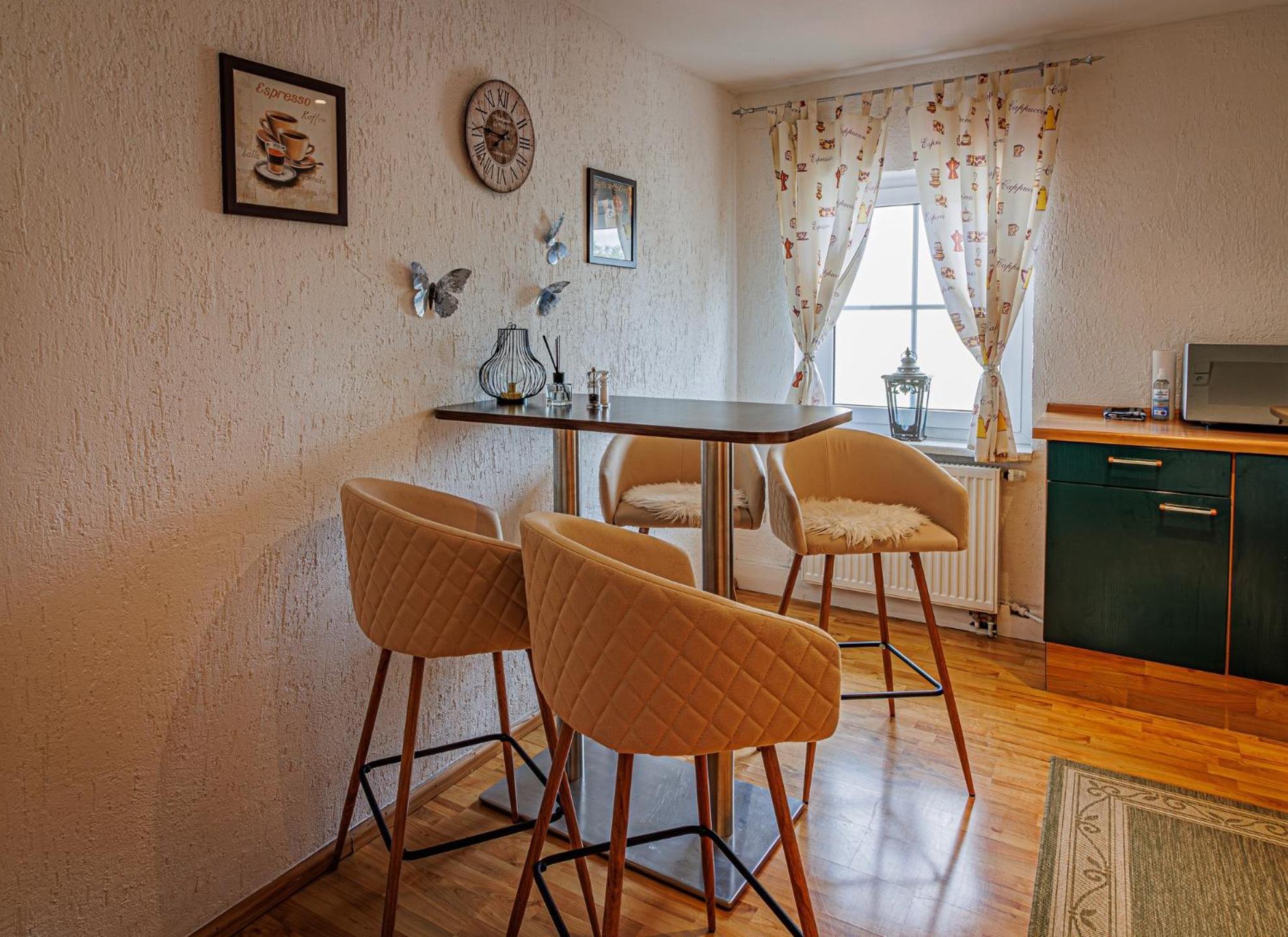 Wohnen Ueber Einem Mediterranen Restaurant,Apartment 2 Oder 3 Λειψία Εξωτερικό φωτογραφία